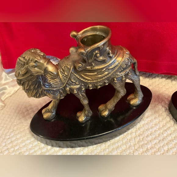 BRONZE CAMEL INKWELL & QUILL PEN HOLDER MARBLE BASE